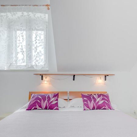 Apartments Obala Bol Luaran gambar