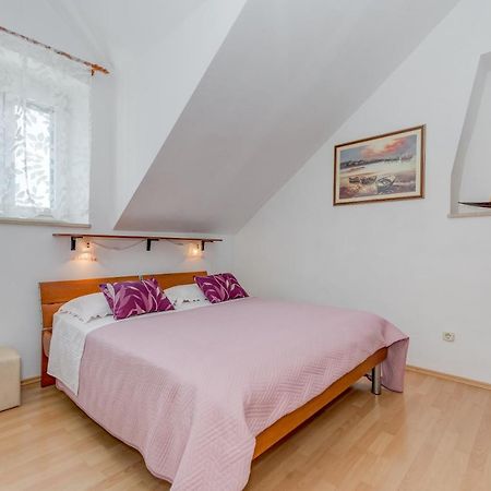 Apartments Obala Bol Luaran gambar