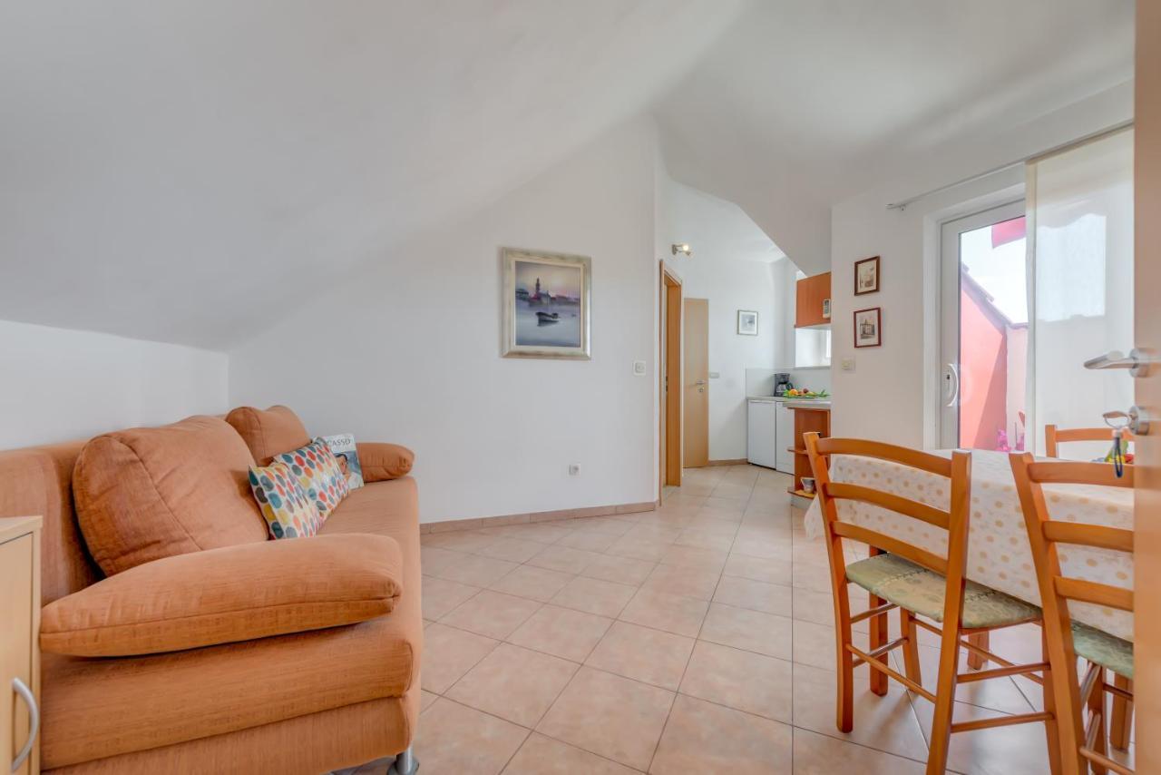 Apartments Obala Bol Luaran gambar