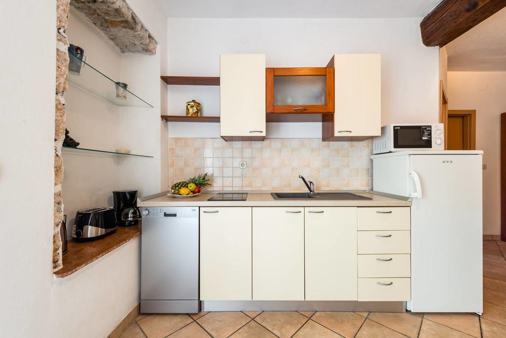 Apartments Obala Bol Luaran gambar